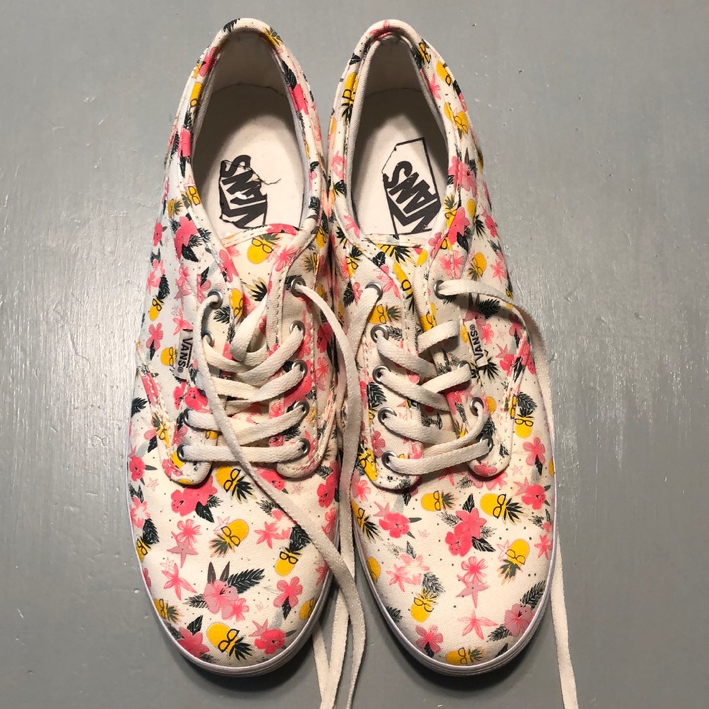 Women’s Pineapple Vans